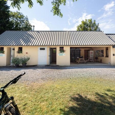 Tente Safari Lodge Ferme Carrique Tardets-Sorholus Exterior photo