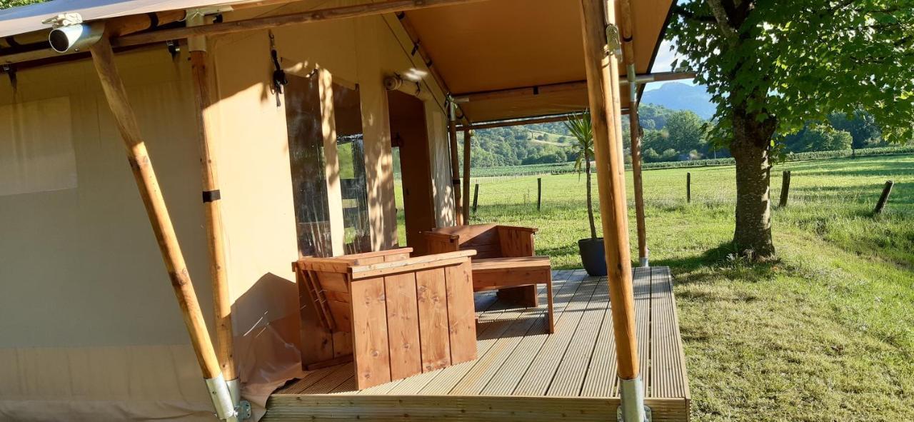 Tente Safari Lodge Ferme Carrique Tardets-Sorholus Exterior photo