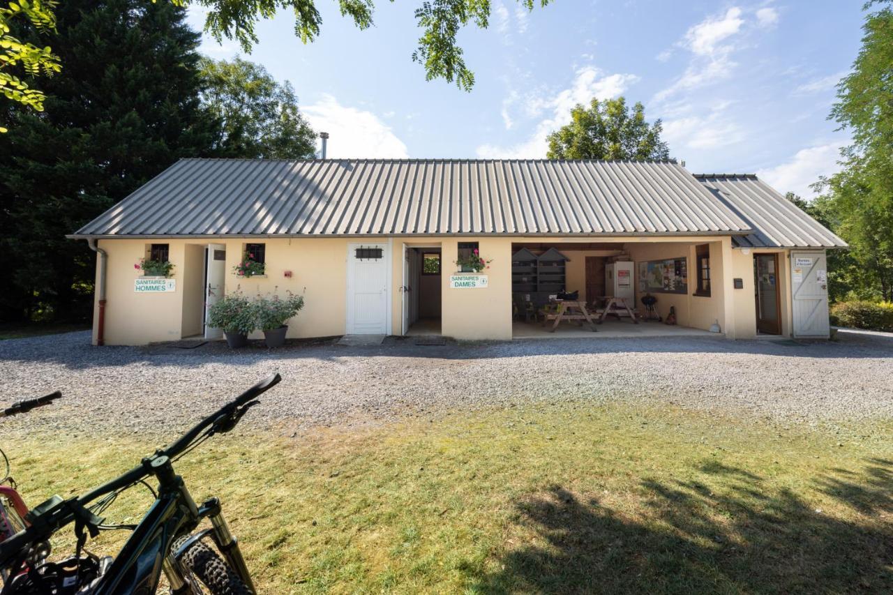 Tente Safari Lodge Ferme Carrique Tardets-Sorholus Exterior photo